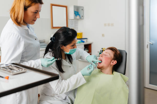 Best Dentist for Tooth Abscess  in Penn Farms, PA